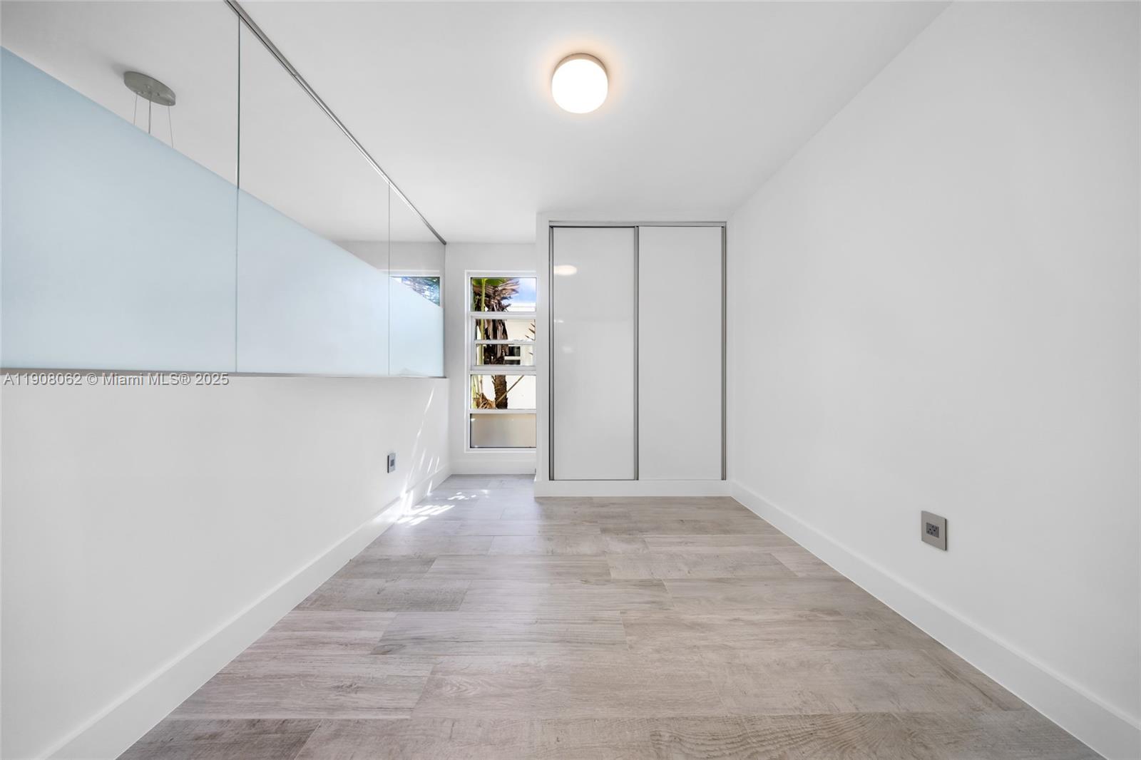 LUNAMAR LOFTS AT LINCOLN - Residential