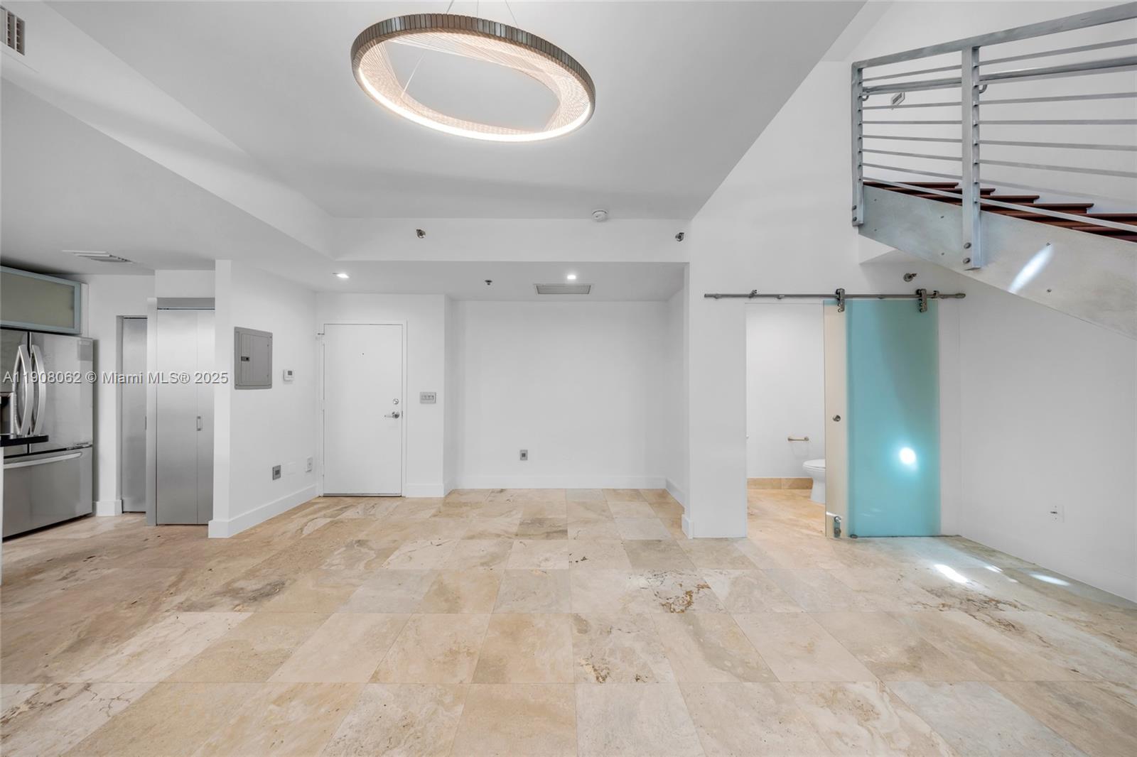 LUNAMAR LOFTS AT LINCOLN - Residential