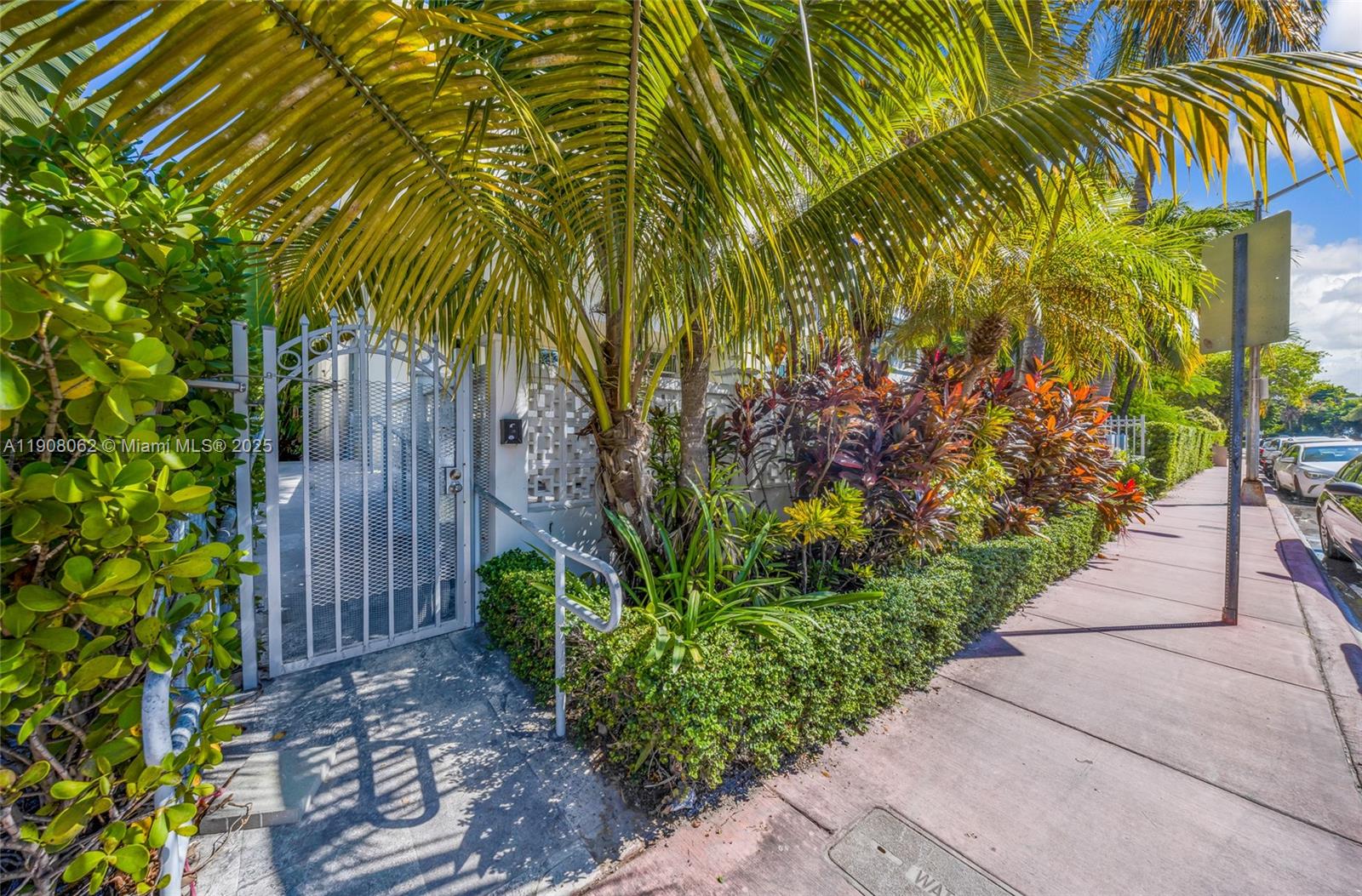 LUNAMAR LOFTS AT LINCOLN - Residential