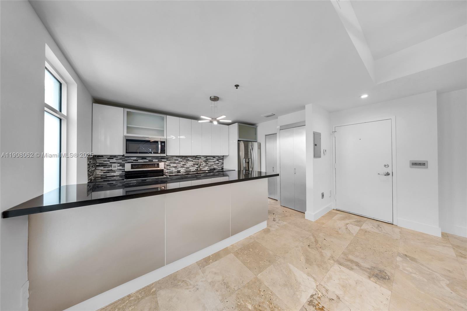 LUNAMAR LOFTS AT LINCOLN - Residential