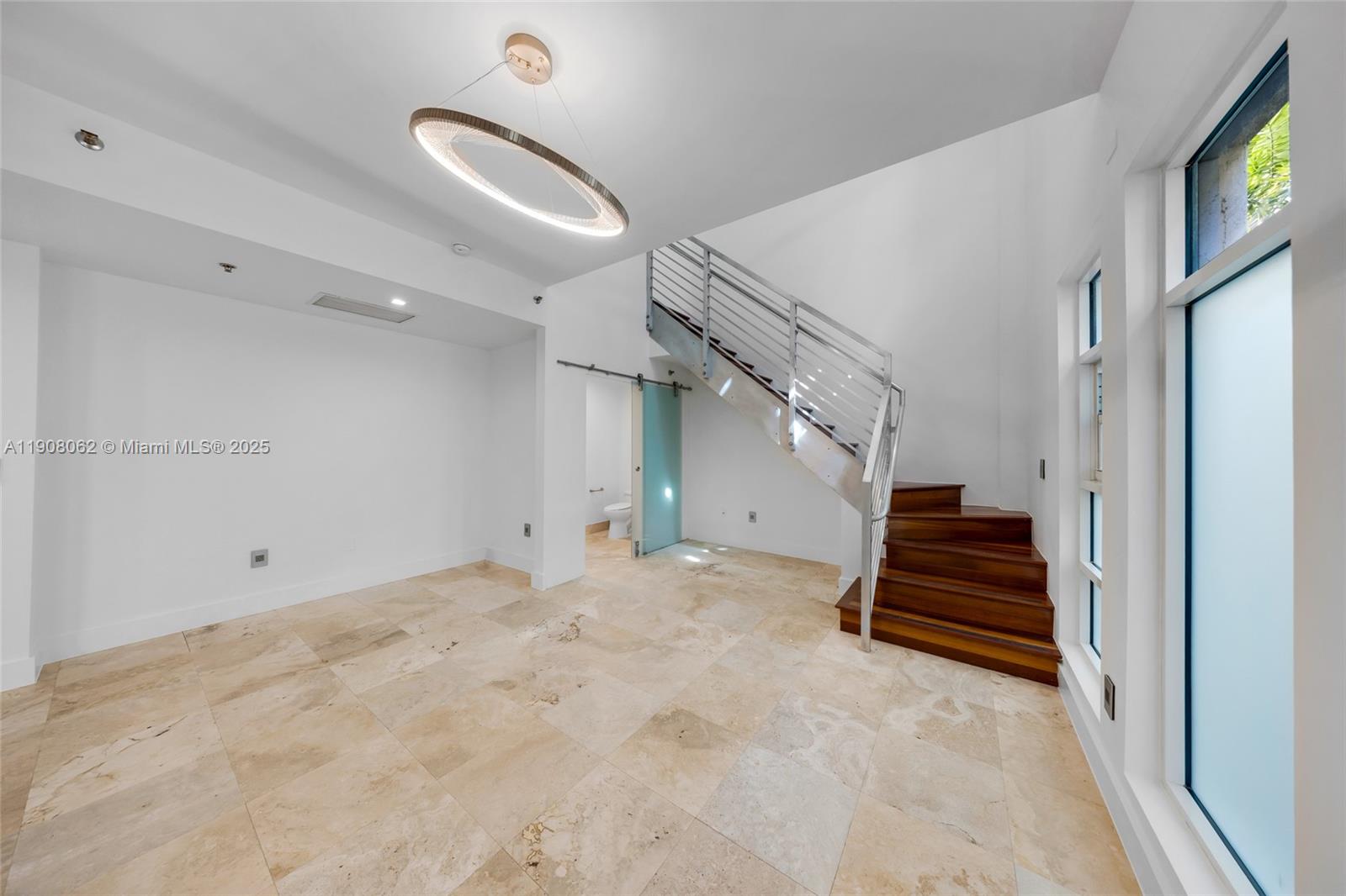 LUNAMAR LOFTS AT LINCOLN - Residential