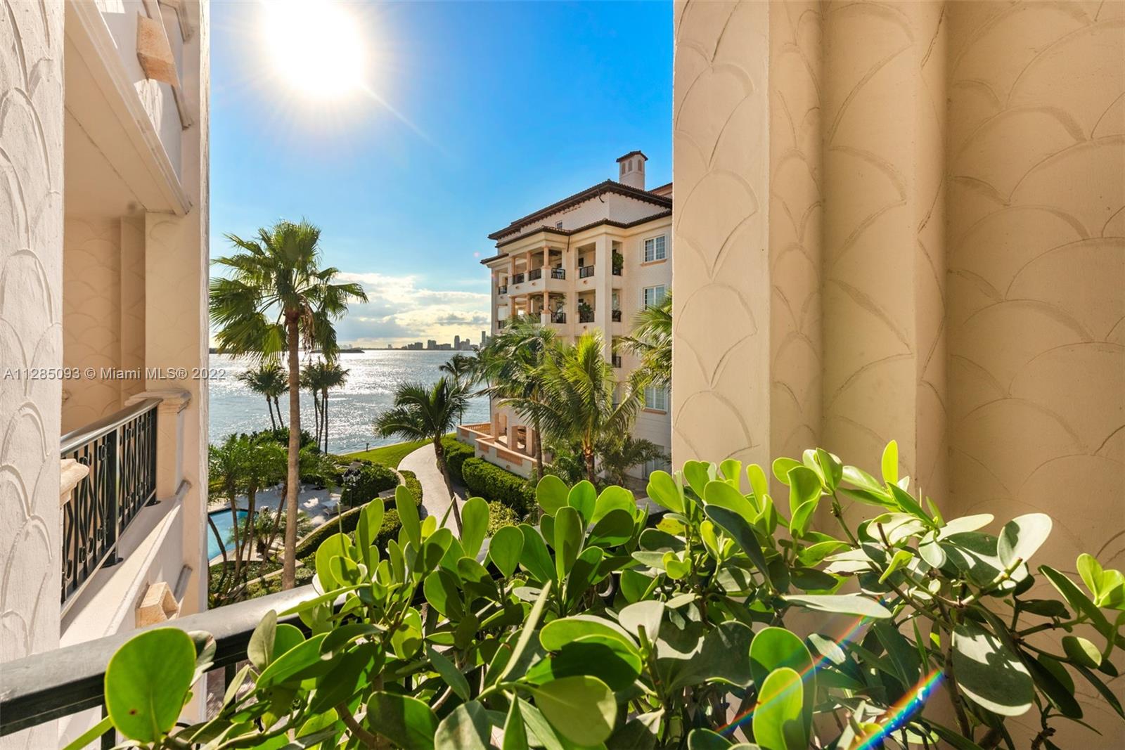 5000 BAYVIEW AT FISHER IS - Residential