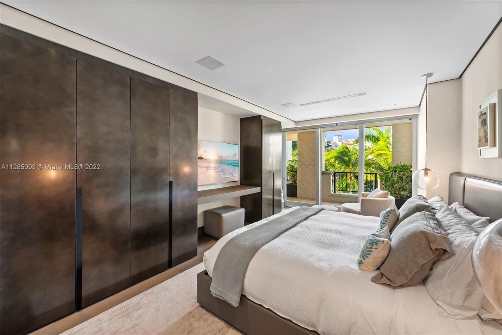 5000 BAYVIEW AT FISHER IS - Residential