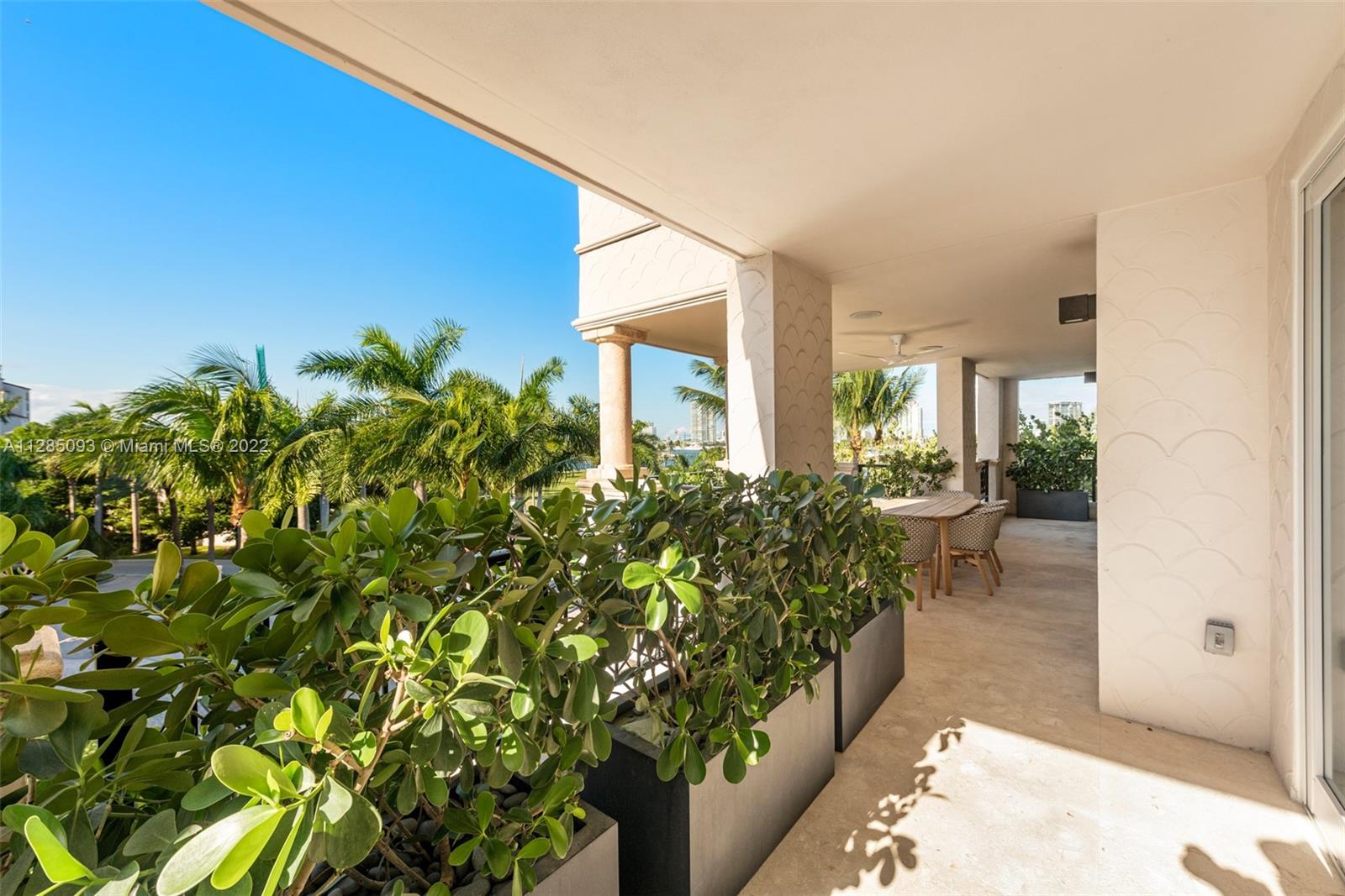 5000 BAYVIEW AT FISHER IS - Residential