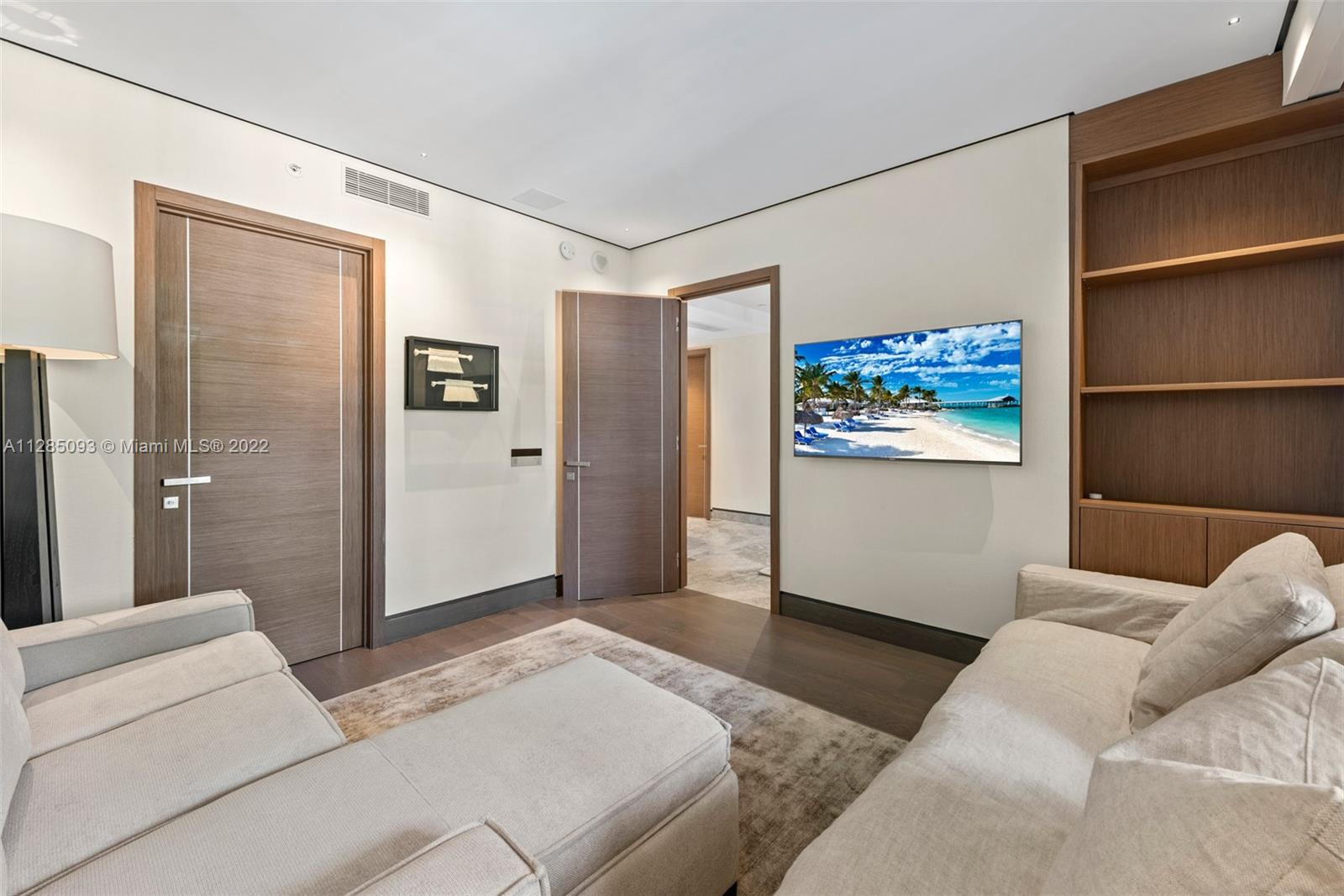 5000 BAYVIEW AT FISHER IS - Residential