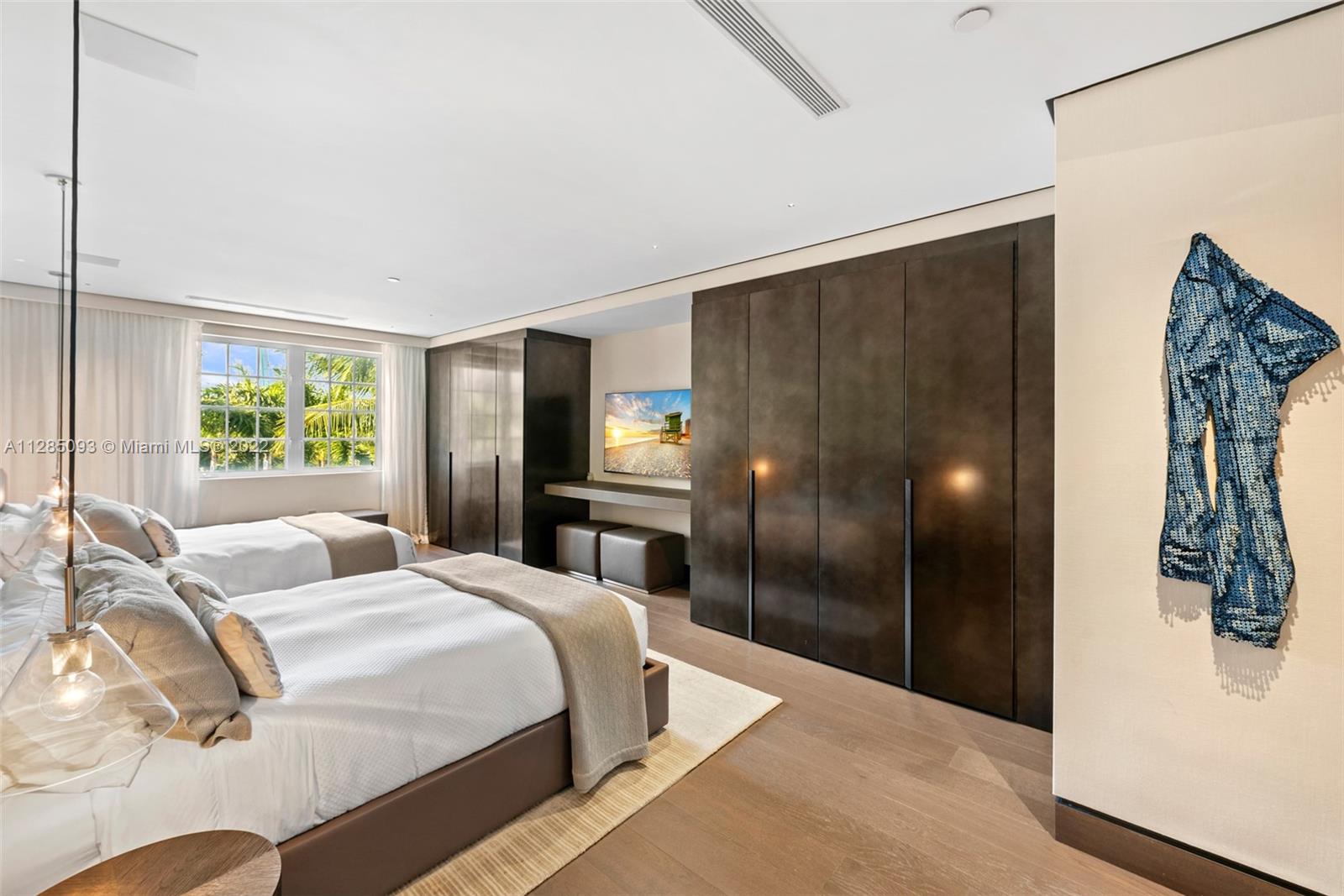 5000 BAYVIEW AT FISHER IS - Residential