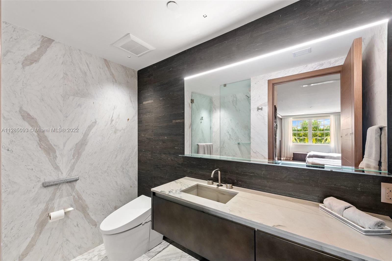 5000 BAYVIEW AT FISHER IS - Residential