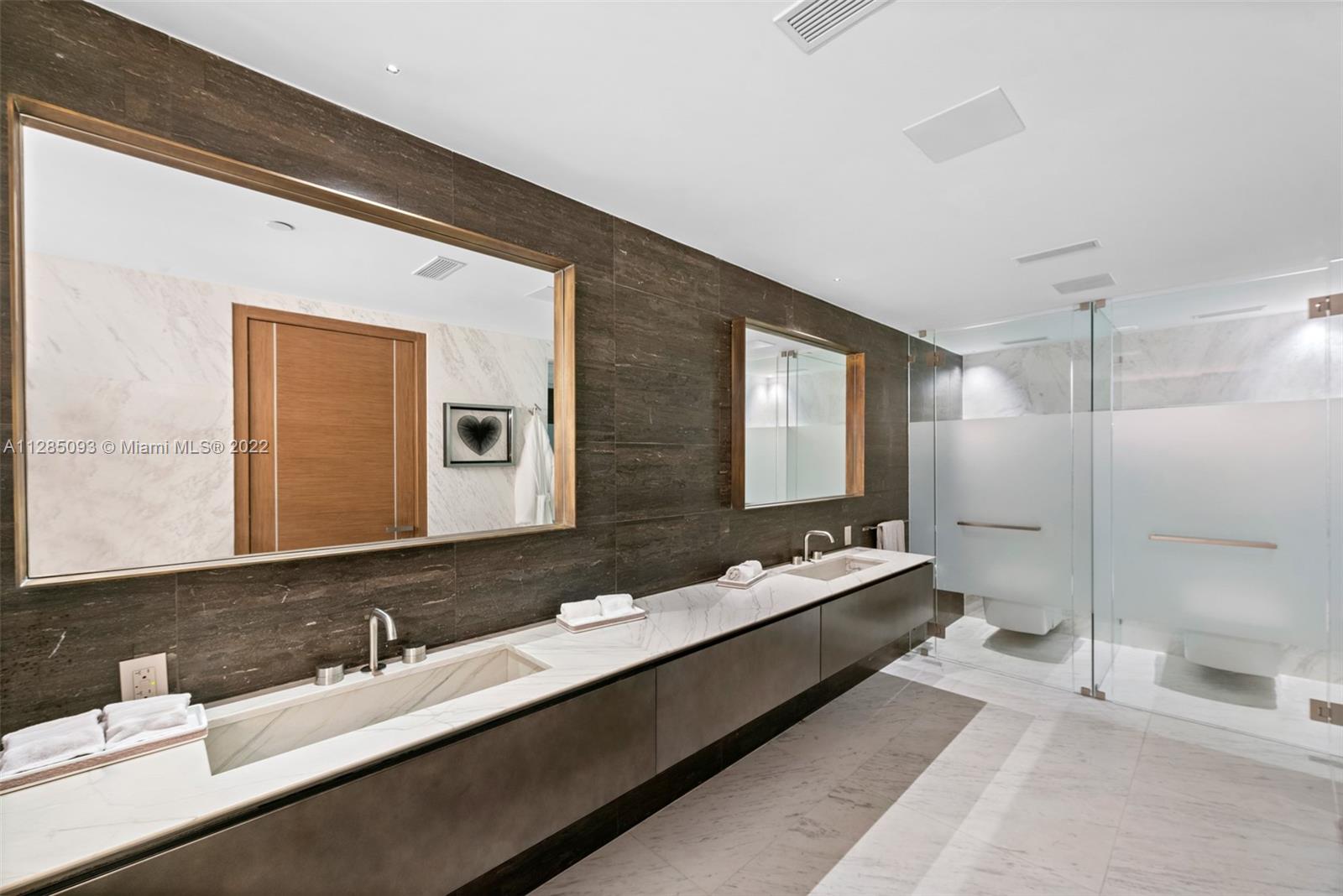 5000 BAYVIEW AT FISHER IS - Residential