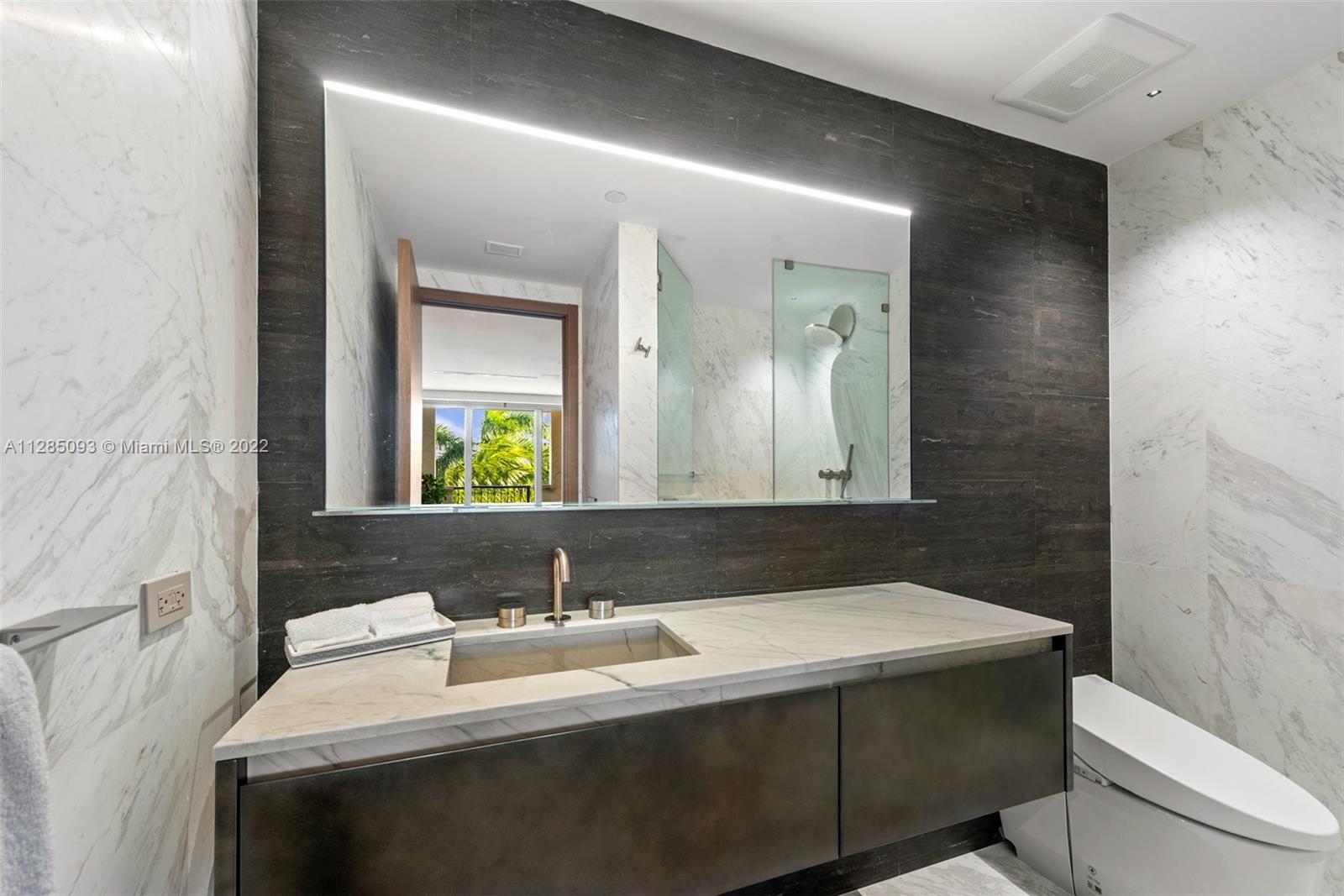 5000 BAYVIEW AT FISHER IS - Residential