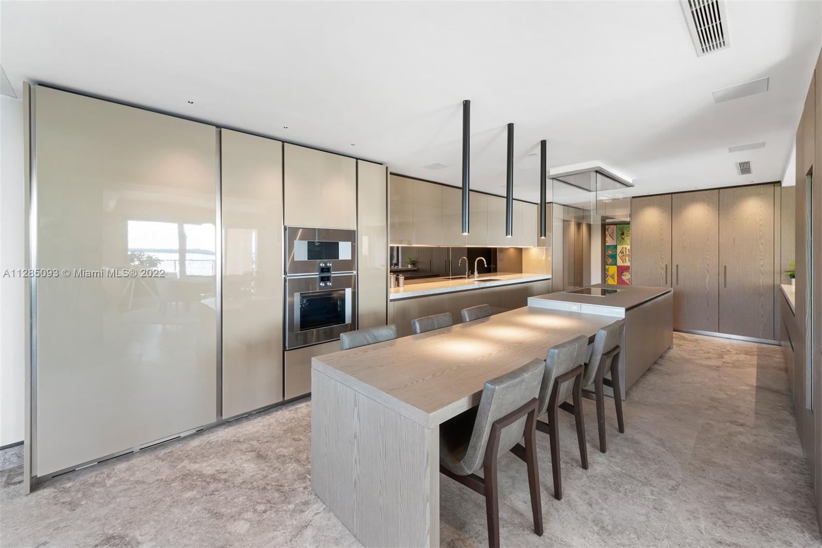 5000 BAYVIEW AT FISHER IS - Residential