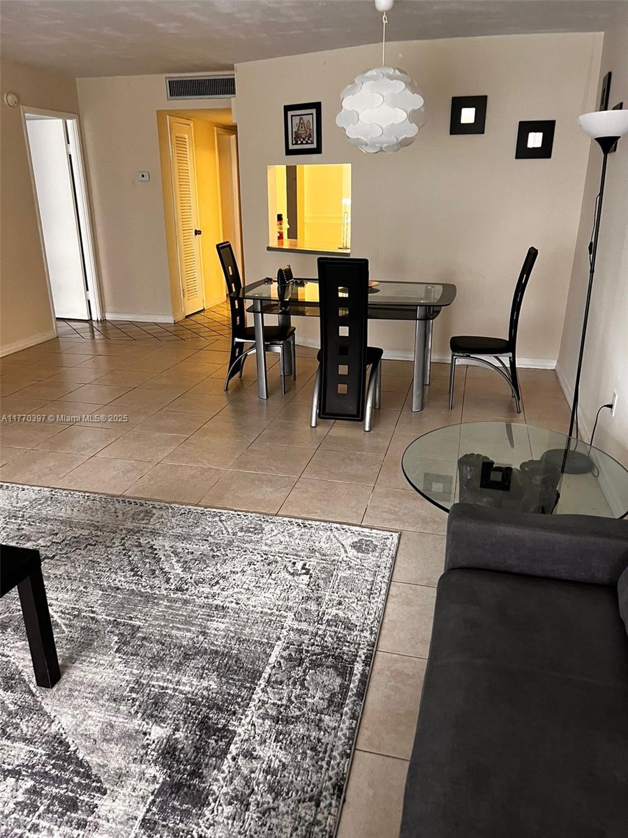 1680 Ne 191st St 107-2, Miami, Broward County, Florida - 1 Bedrooms  
2 Bathrooms - 