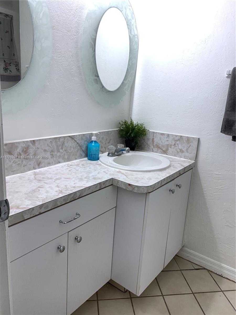 JADE WINDS GROUP ALLAMAND - Residential