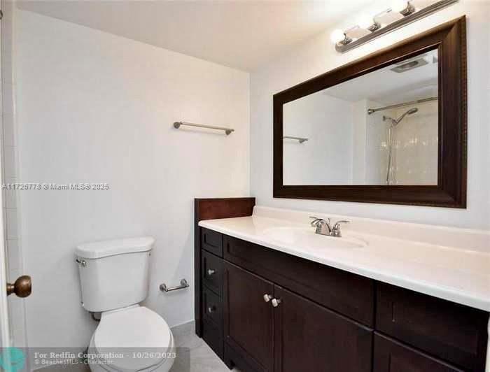SANDALFOOT SOUTH THREE CO - Residential Lease
