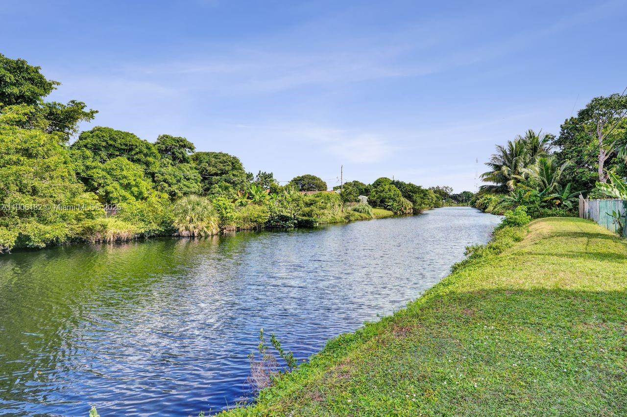 WESTFIELD AT WPB - Residential