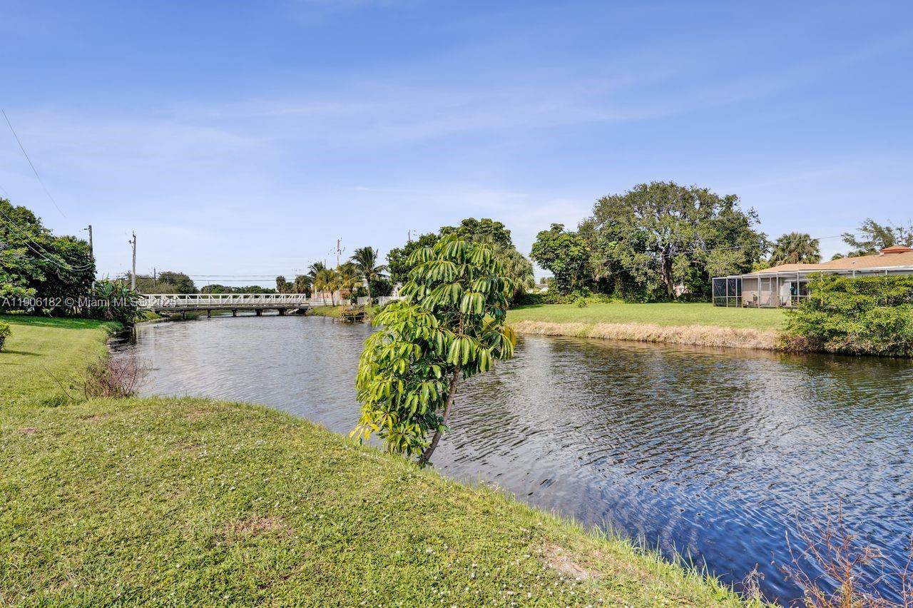 WESTFIELD AT WPB - Residential