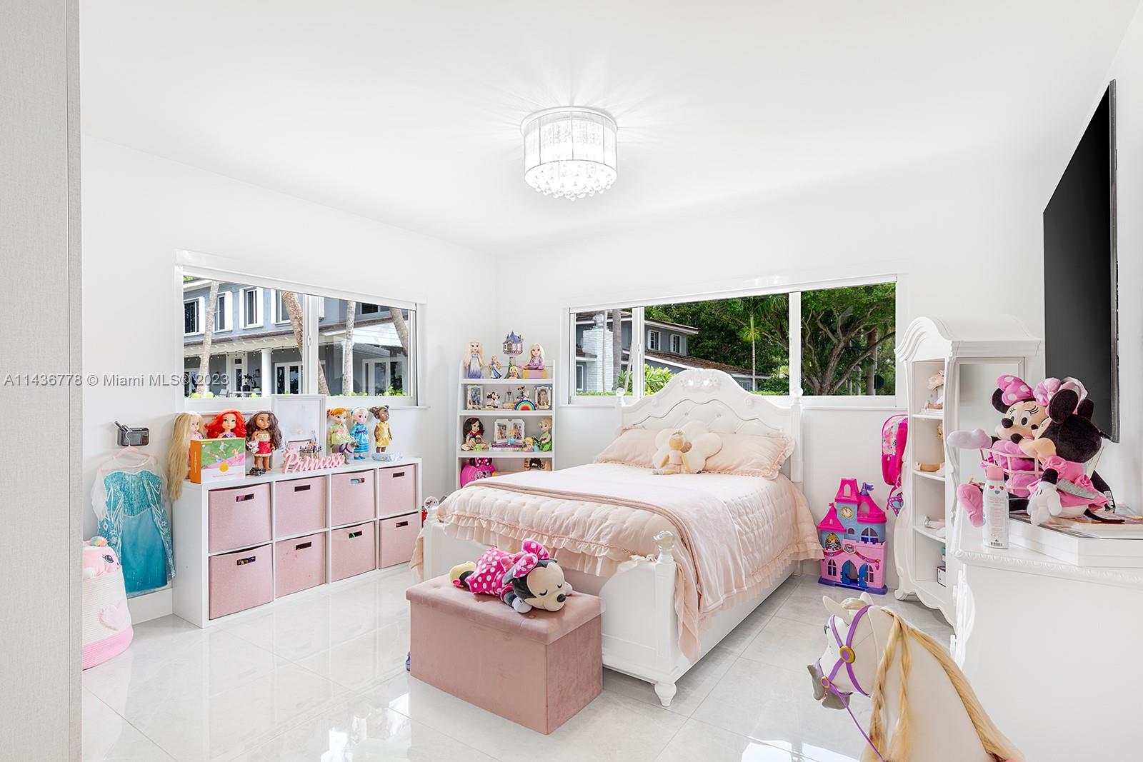 EARLETON SHORES - Residential