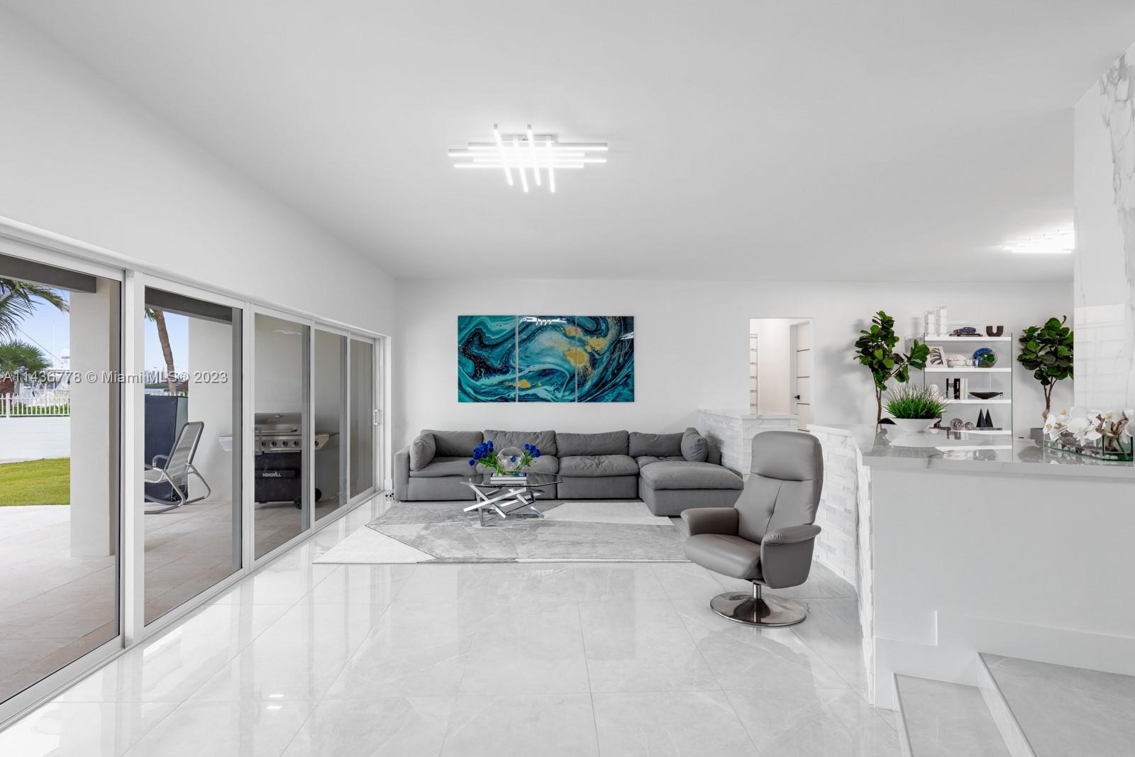 EARLETON SHORES - Residential