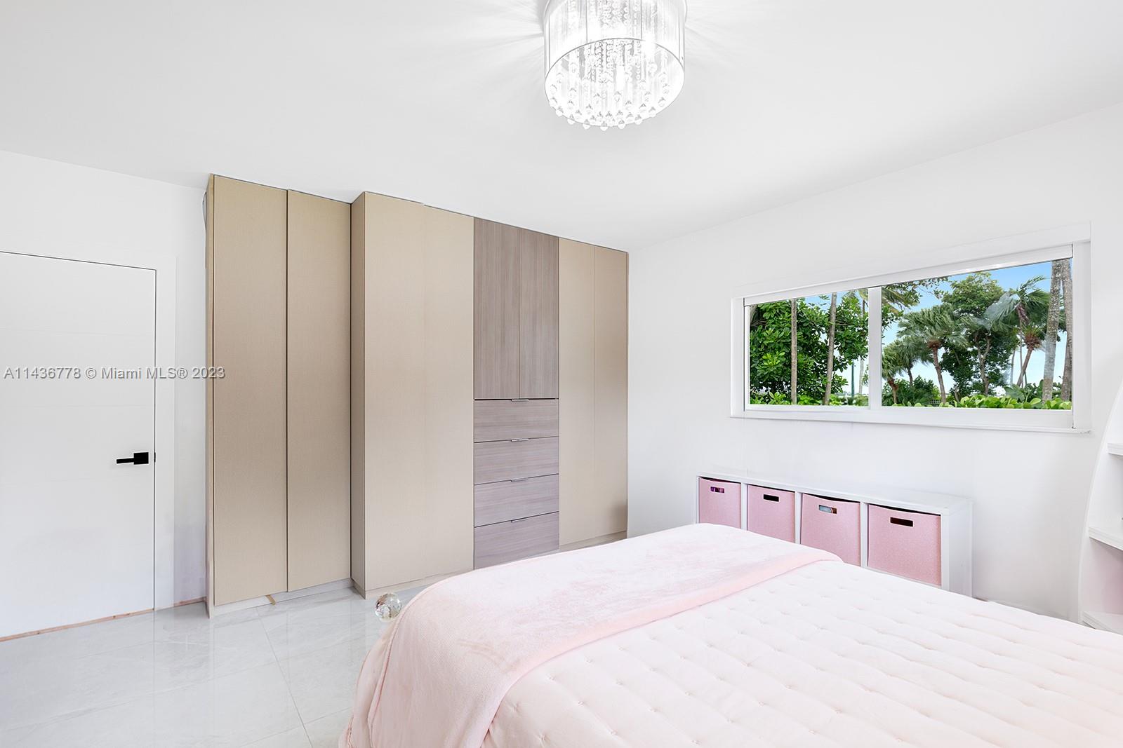 EARLETON SHORES - Residential