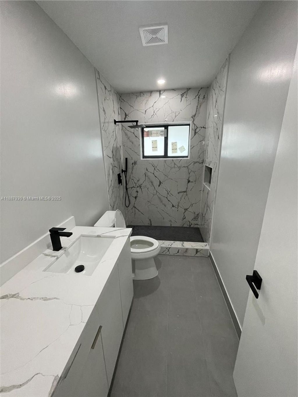 Photo of 1050 NE 9th Ave #2, Fort Lauderdale, FL 33304 (MLS # A11887930)