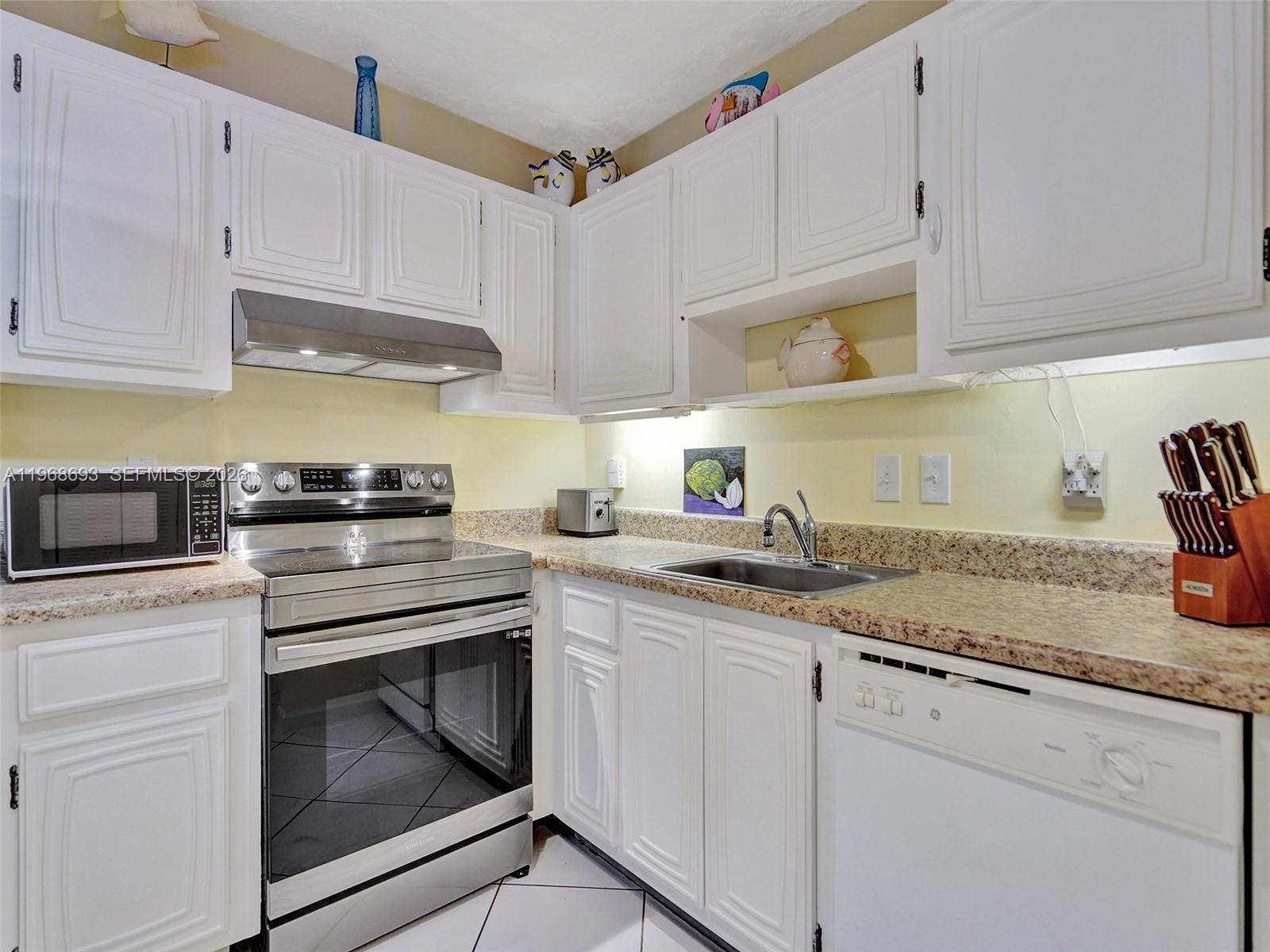 SOMERSET NO SIX CONDO - Residential