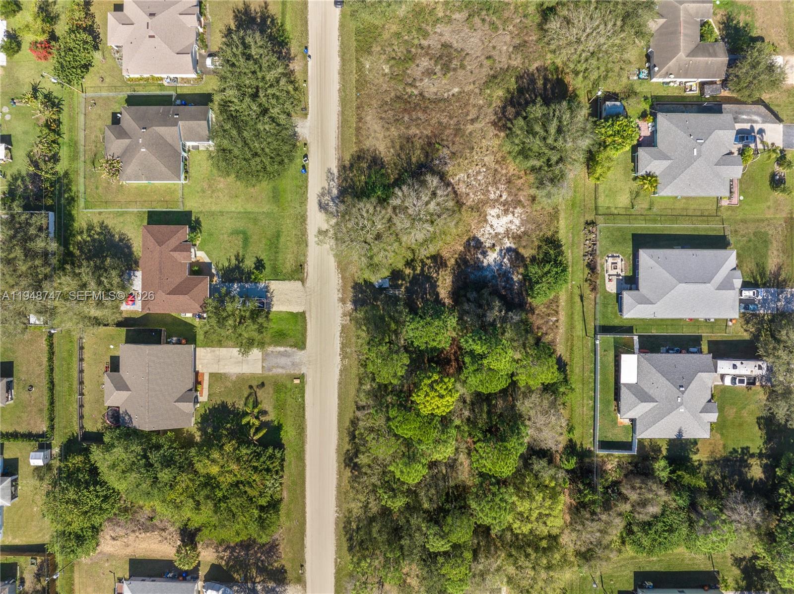 VERO LAKE ESTATES UNIT O - Land