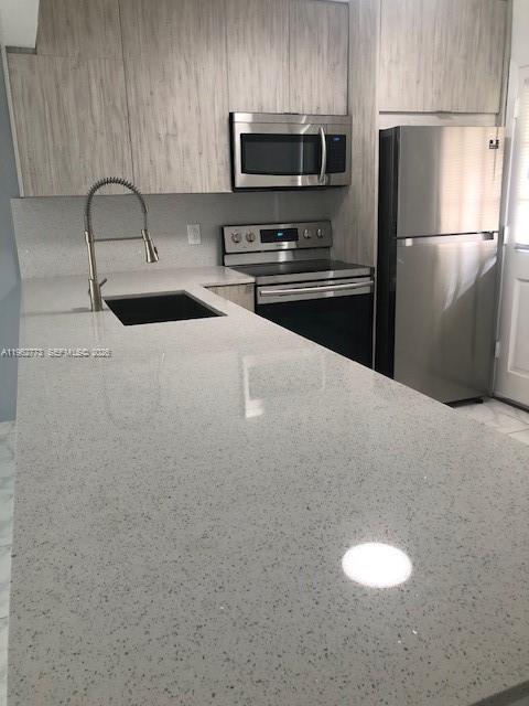 ROLLING GREEN CONDO G - Residential