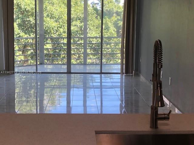 ROLLING GREEN CONDO G - Residential