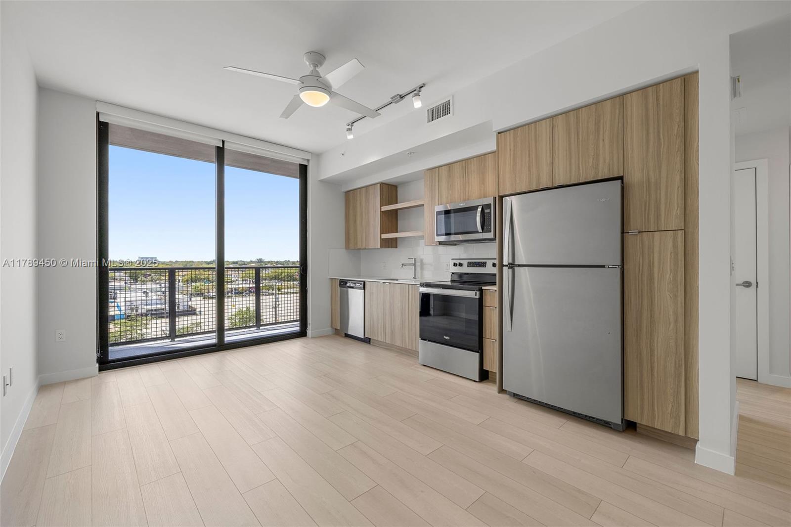 Rental Property at 555 Ne 8th St 0527, Fort Lauderdale, Broward County, Florida - Bedrooms: 1 
Bathrooms: 1  - $2,267 MO.
