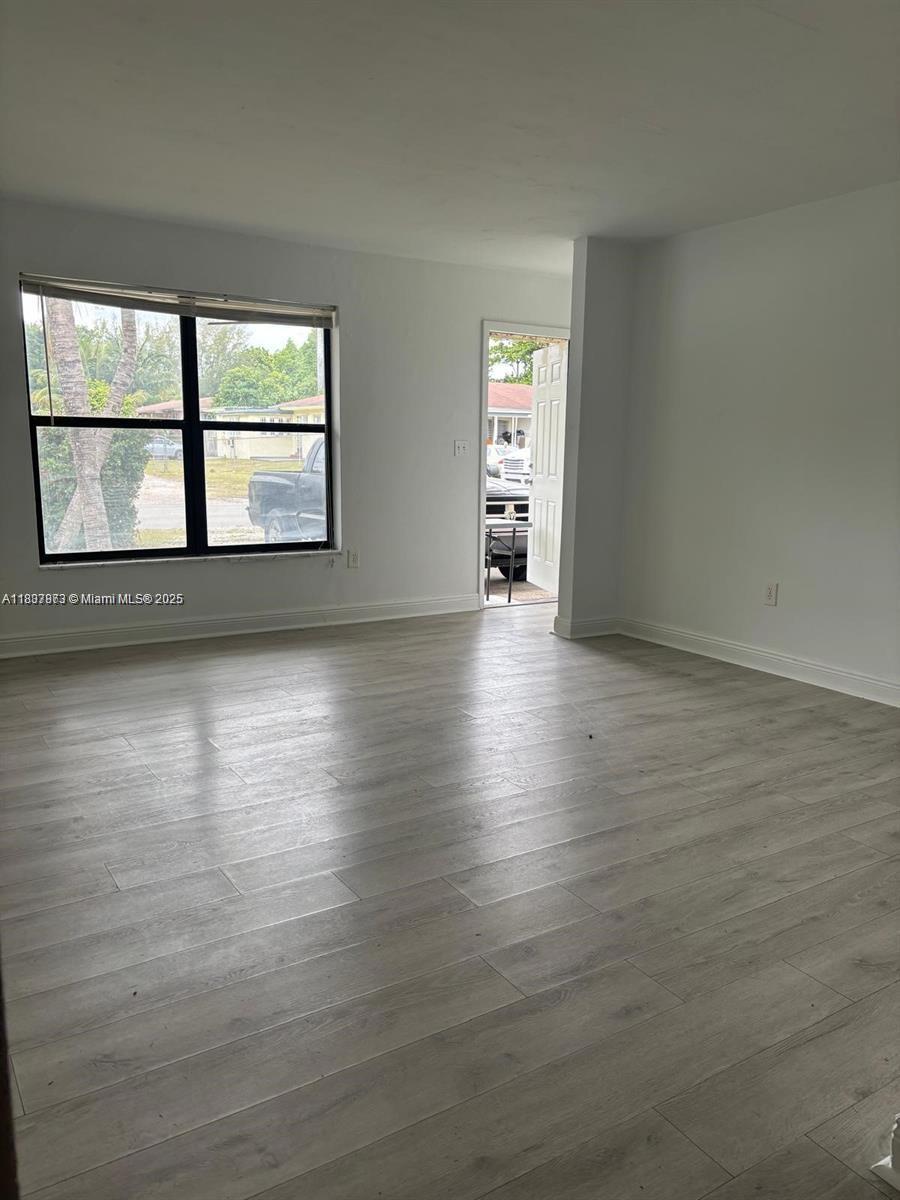 11741 NE 14th Ave 11743