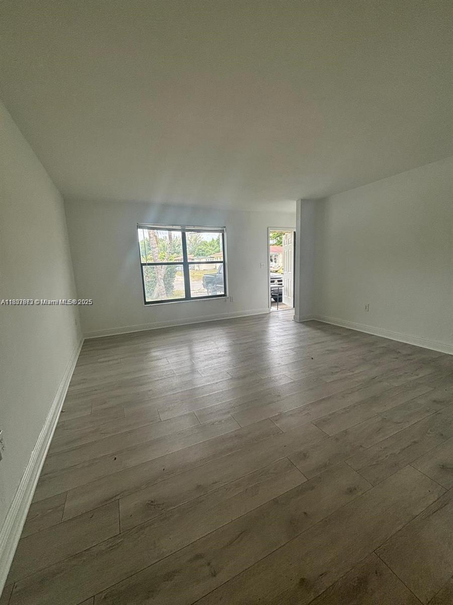 11741 NE 14th Ave 11743