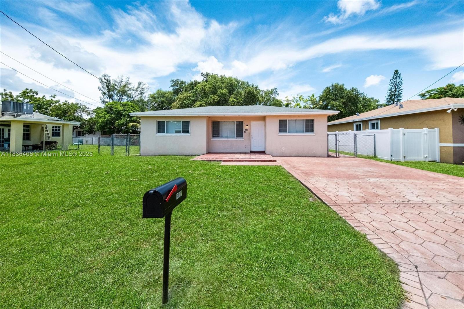 312 SW 2nd Ter