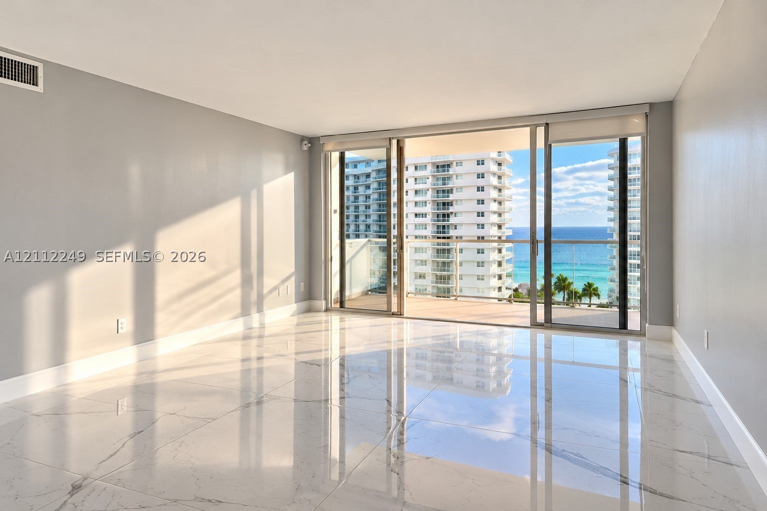 5600 Collins Ave 14W