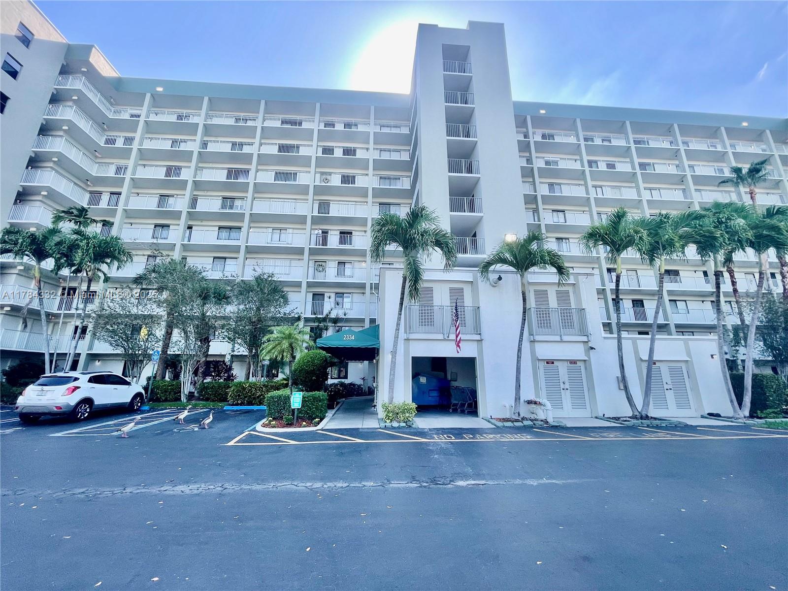 2334 S Cypress Bend Dr 505, Pompano Beach, Broward County, Florida - 2 Bedrooms  
2 Bathrooms - 