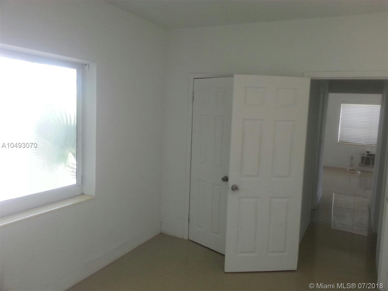 1135 euclid - Residential Lease