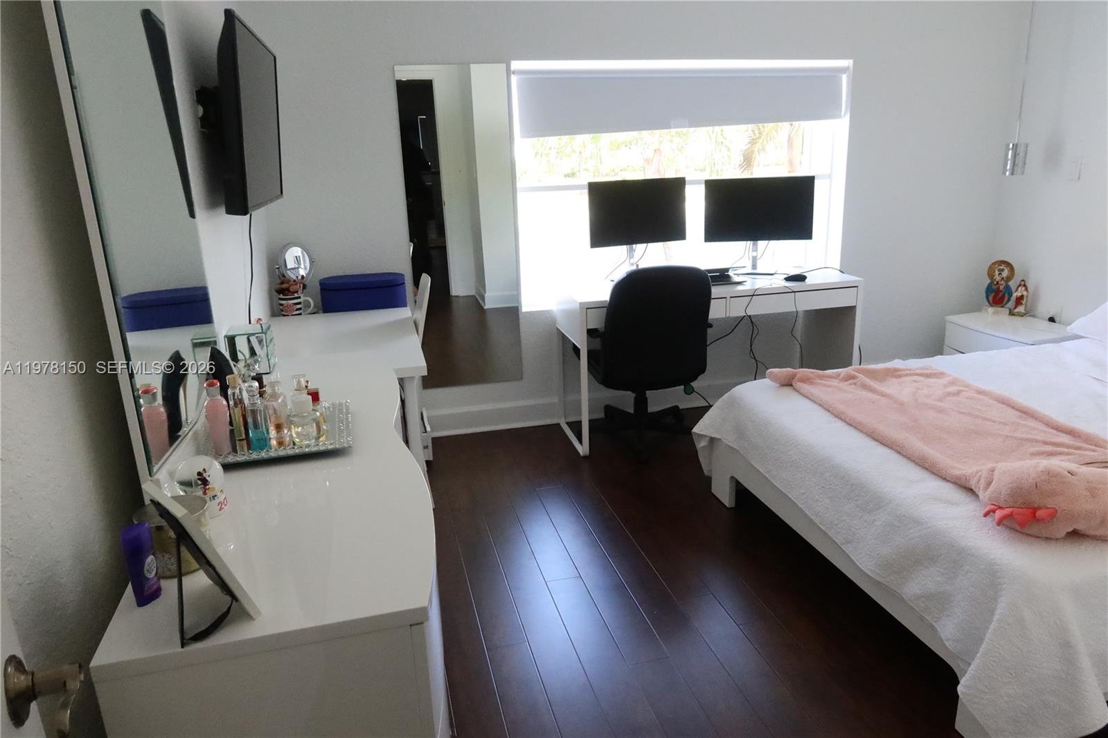 10923 NW 70th St 10923