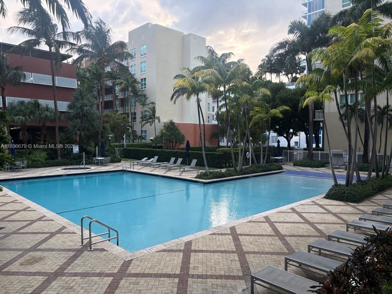 CITE CONDO - Residential Lease