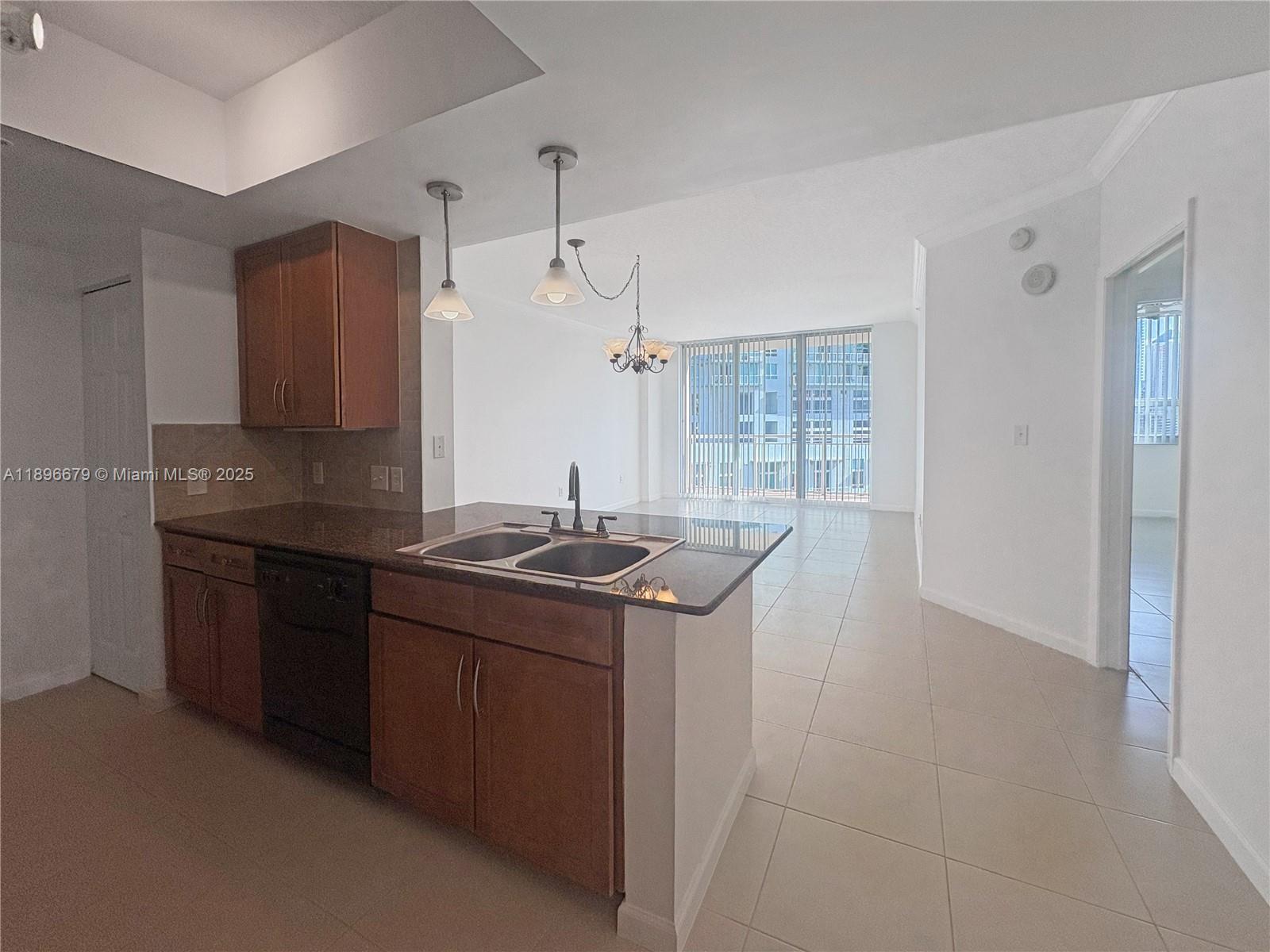 CITE CONDO - Residential Lease