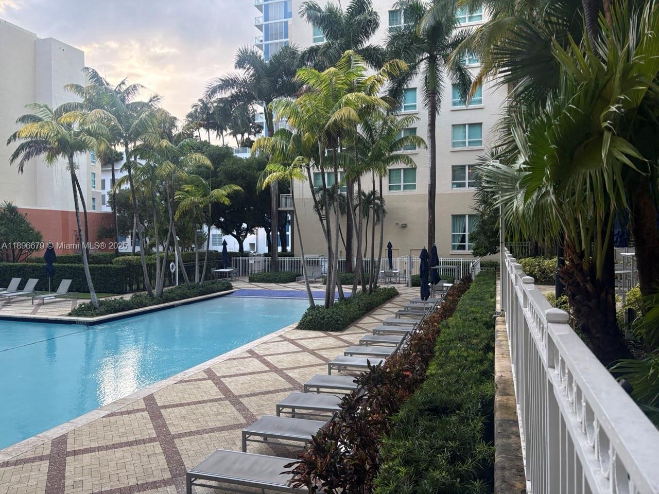 CITE CONDO - Residential Lease