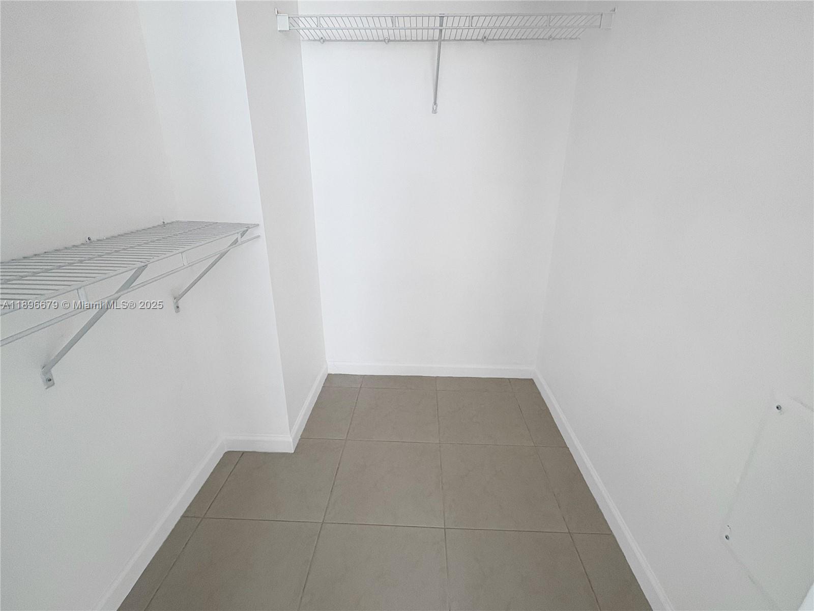 CITE CONDO - Residential Lease