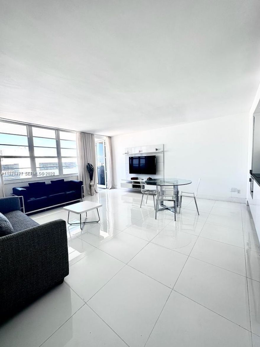 JR STUDIO AT THE FAMOUS DECOPLAGE BUILDING WITHIN WALKING DISTANCE TO THE BEACH AND THE MOST TRENDY RESTAURANTS AND PLACES IN SOUTH BEACH. WHERE LINCOLN RD MEETS THE OCEAN, ACROSS FROM THE RITZ-CARLTON AND NEXT TO THE LOWS HOTEL. RENOVATED HEATED POOL AND GYM.** FULLY FURNISHED UNIT** (WATER, SEWER, CABLE, WIFI AND VALET PARKING SPACE INCLUDED IN THE RENT)** Rent price may vary for short-term rentals (less than 6 months) and winter season (NOVEMBER - APRIL)** Move out $ 160.00 cleaning fee will be paid upfront*