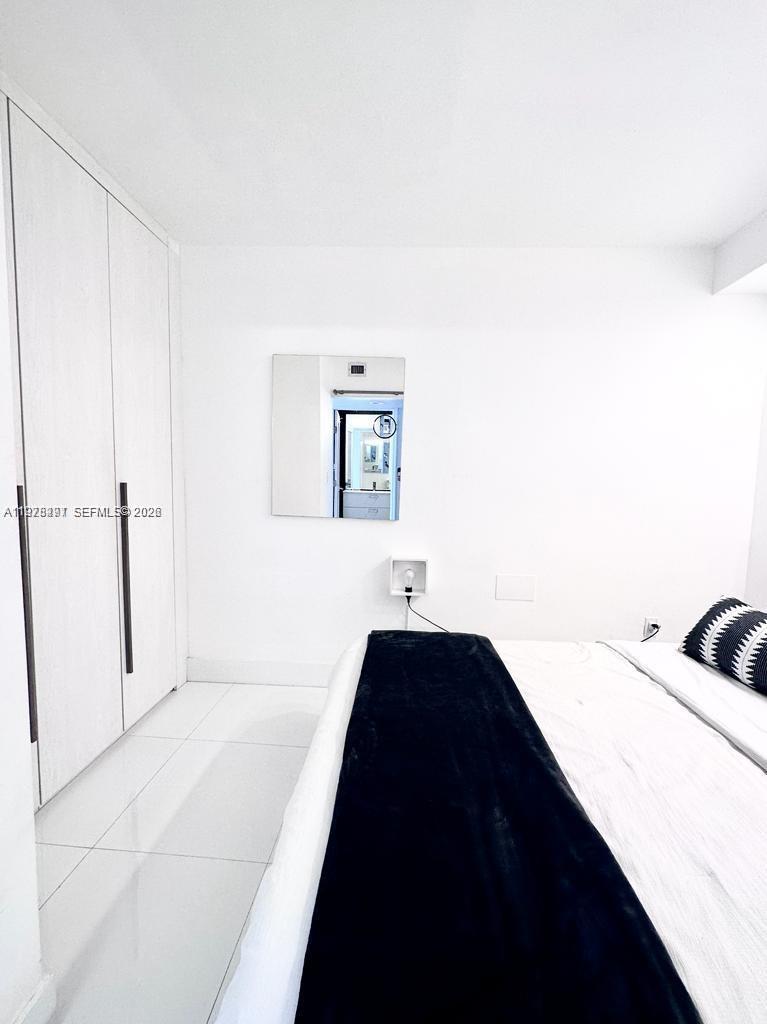 THE DECOPLAGE CONDO - Residential Lease