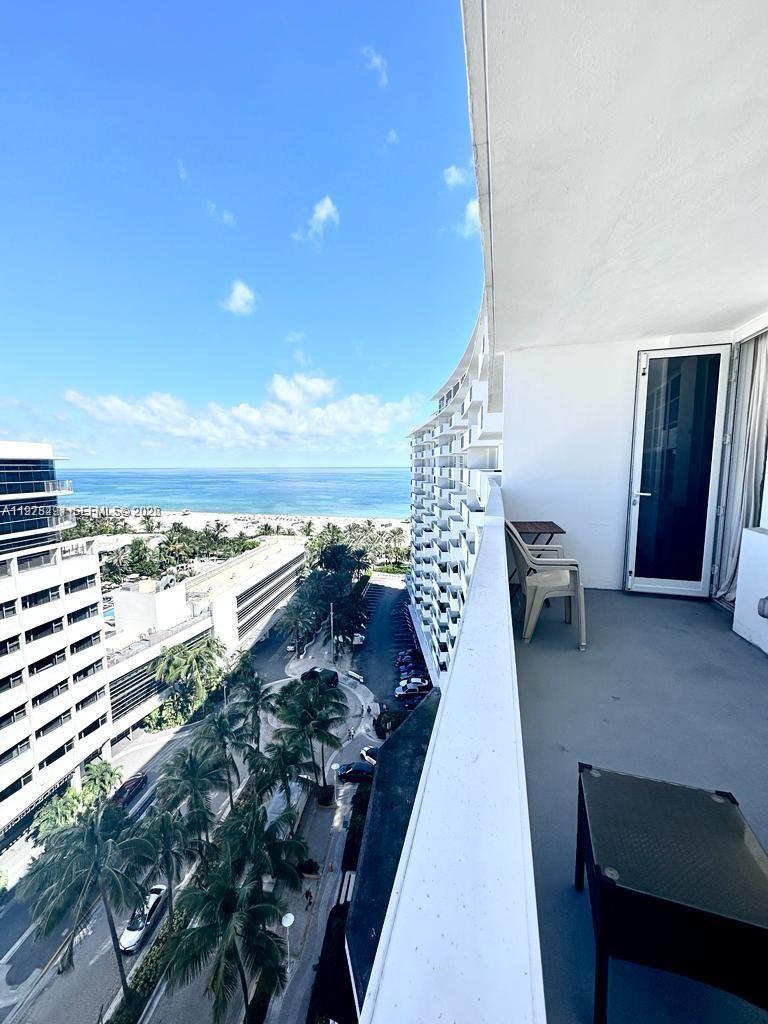 THE DECOPLAGE CONDO - Residential Lease