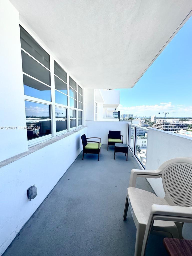 THE DECOPLAGE CONDO - Residential Lease