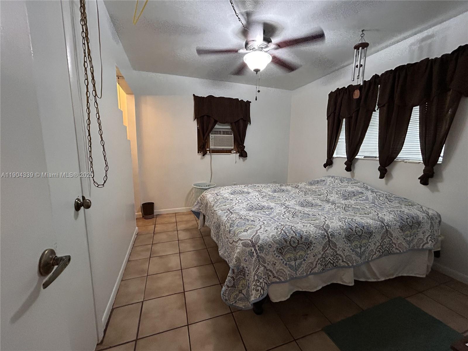 SCHOOL HOUSE SUB - Residential