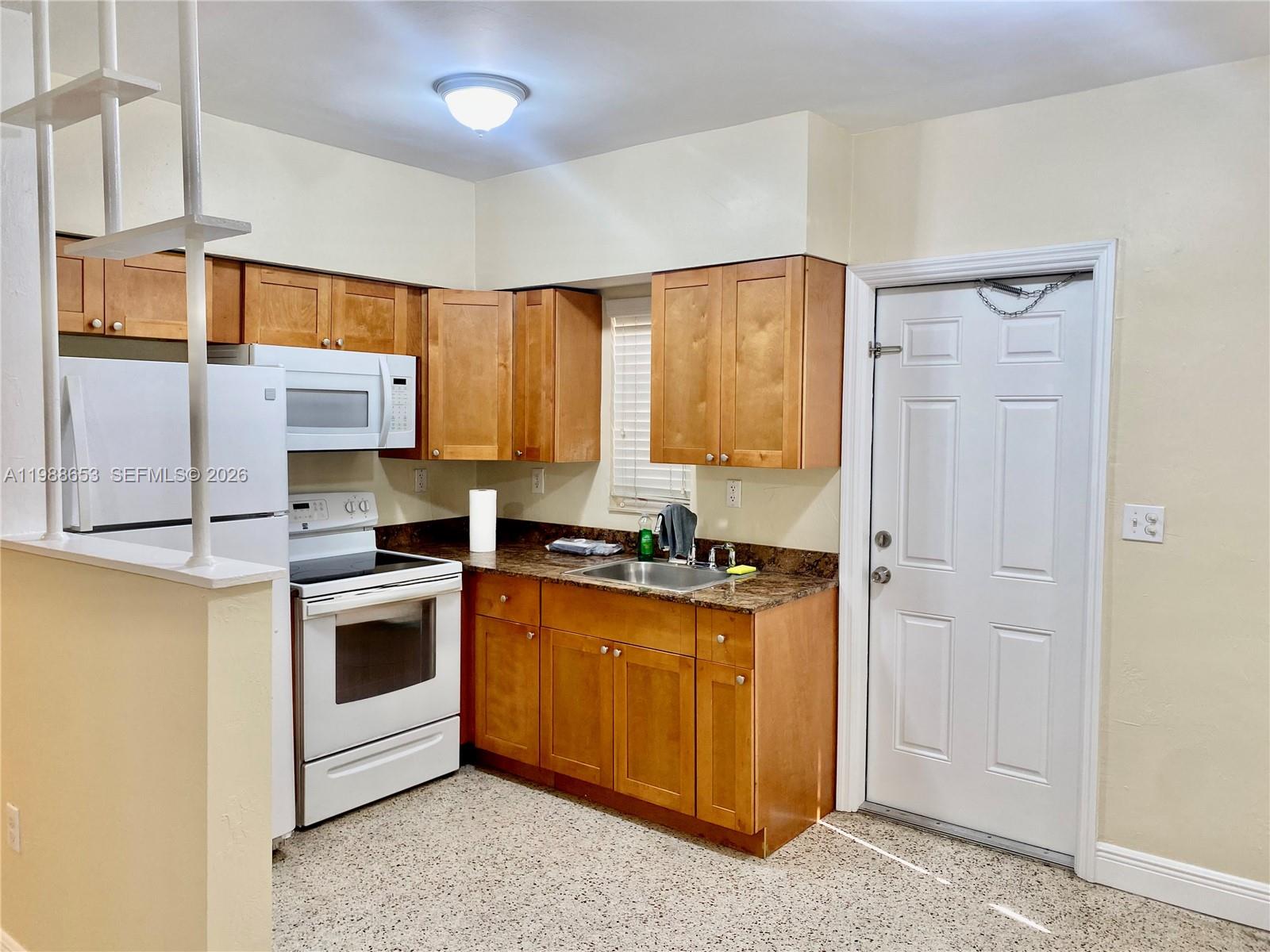 CITY OF MIAMI SOUTH - Residential Lease