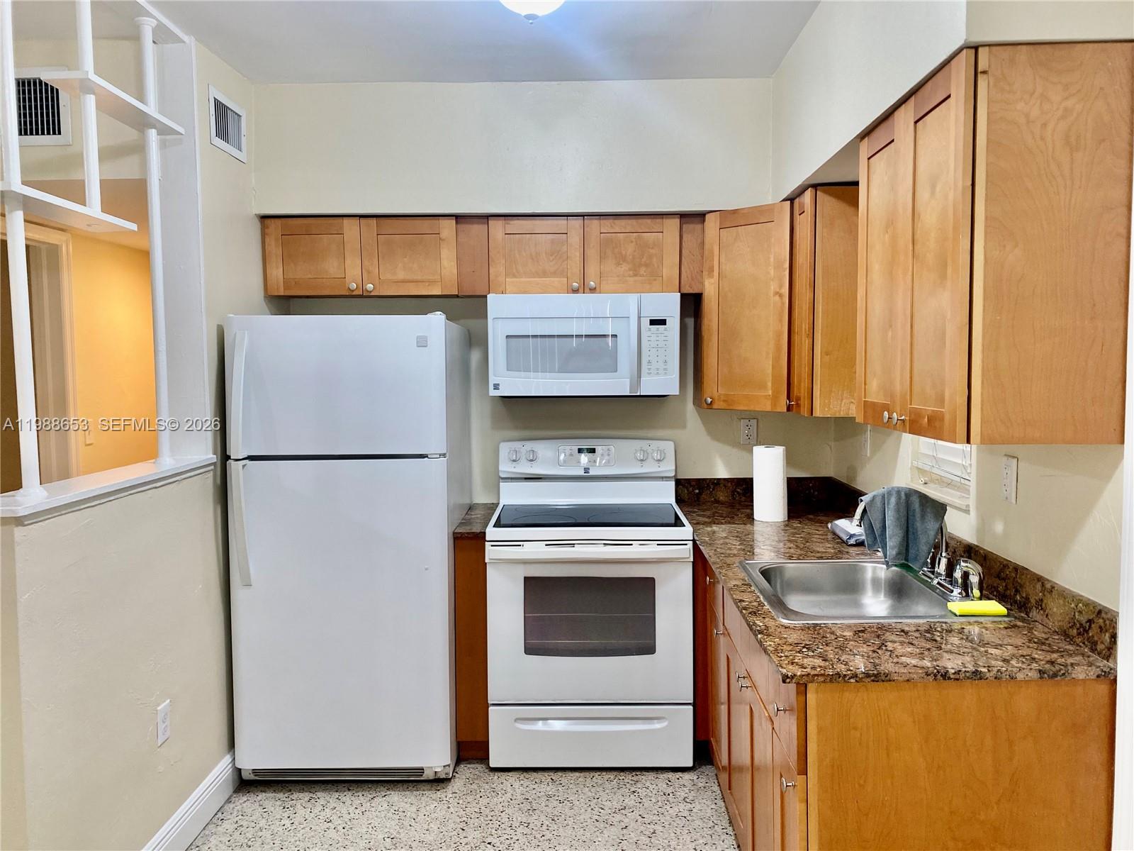 CITY OF MIAMI SOUTH - Residential Lease