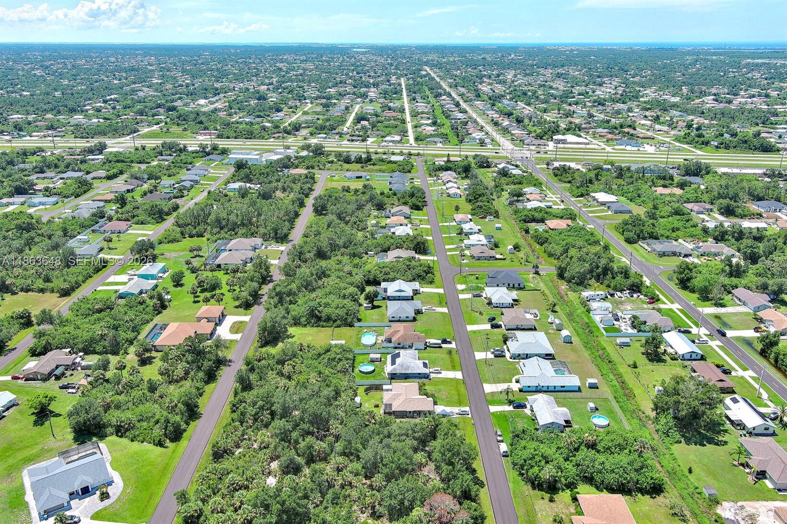 PORT CHARLOTTE - Land