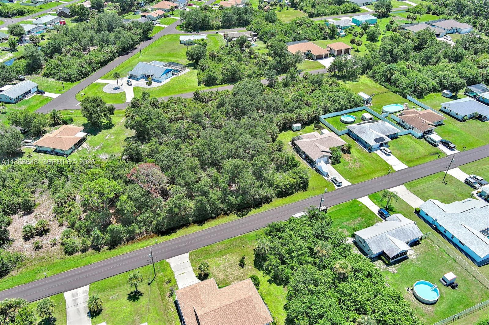 PORT CHARLOTTE - Land