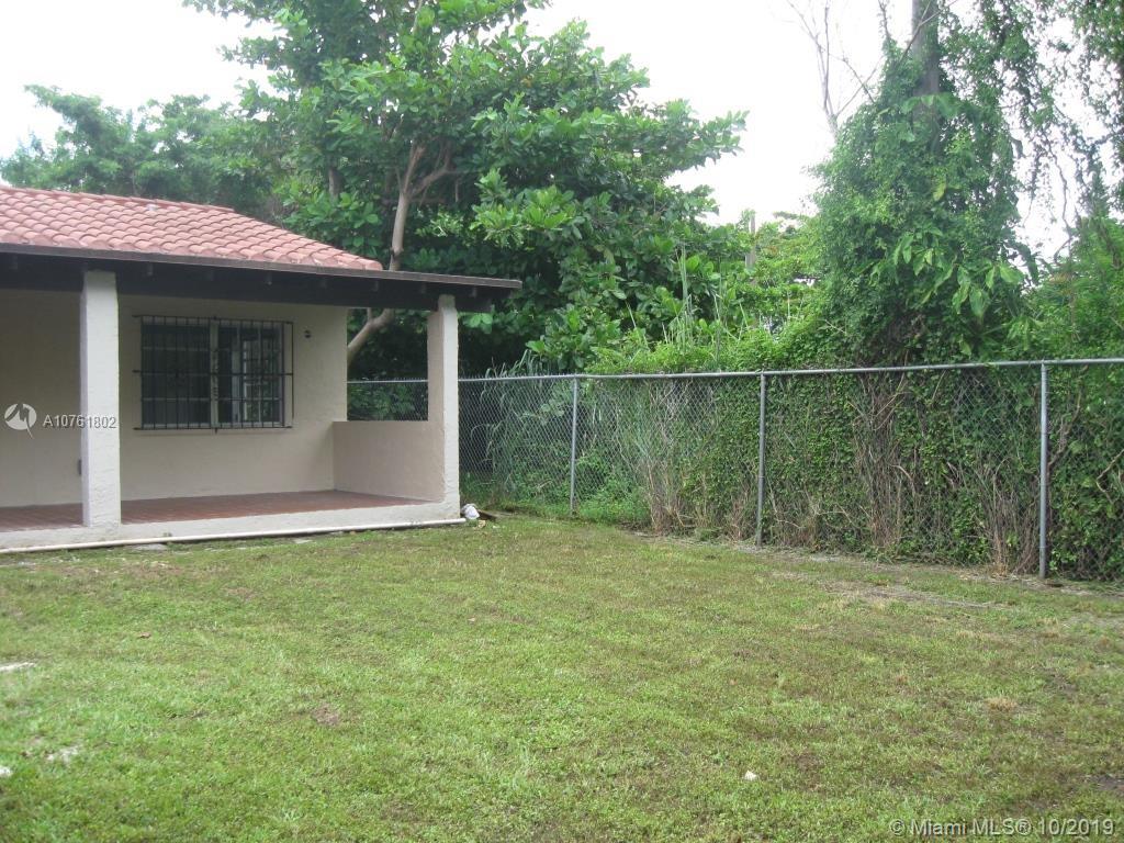 TAMIAMI GROVES NO 2 - Residential Lease