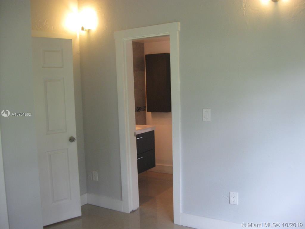 TAMIAMI GROVES NO 2 - Residential Lease